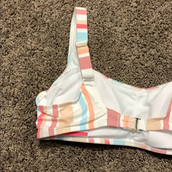 Multicolors top L bikini ๐ฉฑ๐๐๐ง๐ป๐ - Picture 4 of 4